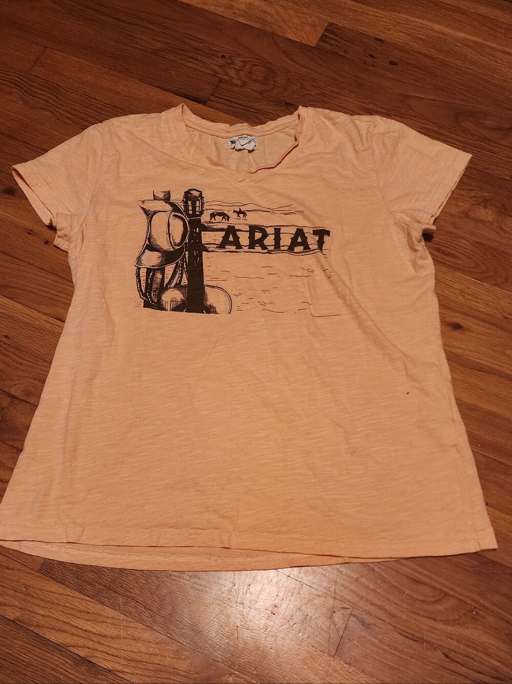 Ariat Women's Peach Graphic Tee